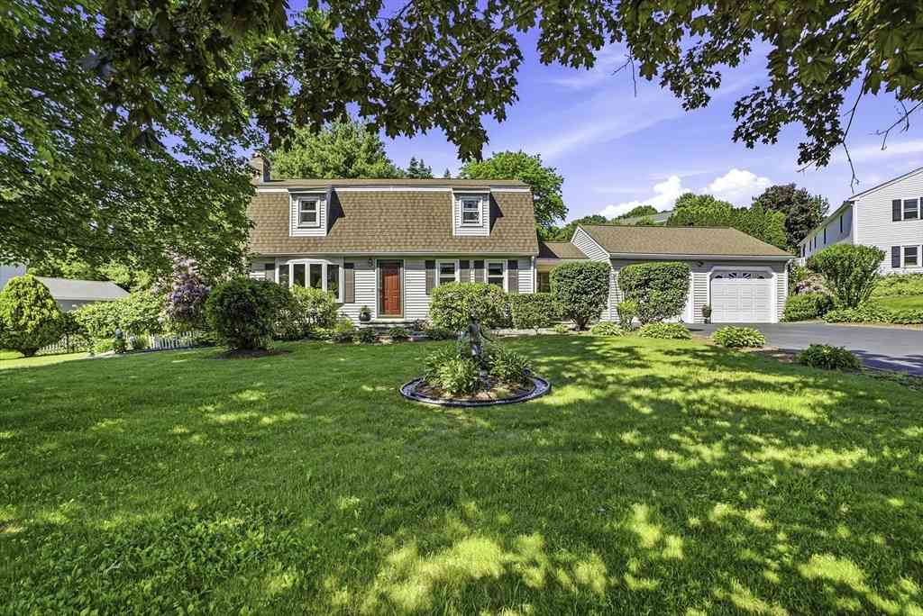 Homes For Sale - 26 Long Hill Dr<br/> Leominster, MA 01453