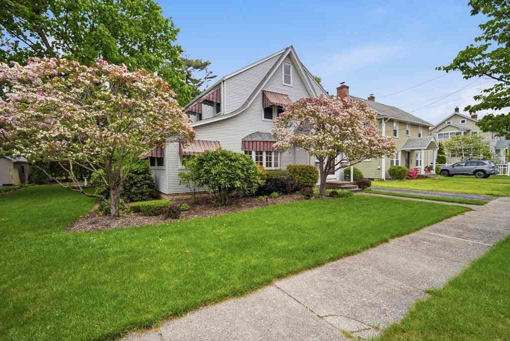 Homes For Sale - 20 Athol Street<br/> Springfield, MA 01107
