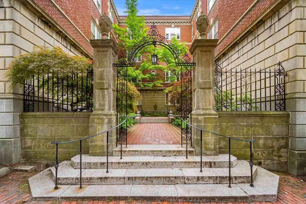 Apartment For Rent - 4 Washington Ave #9<br/> Cambridge, MA 02140
