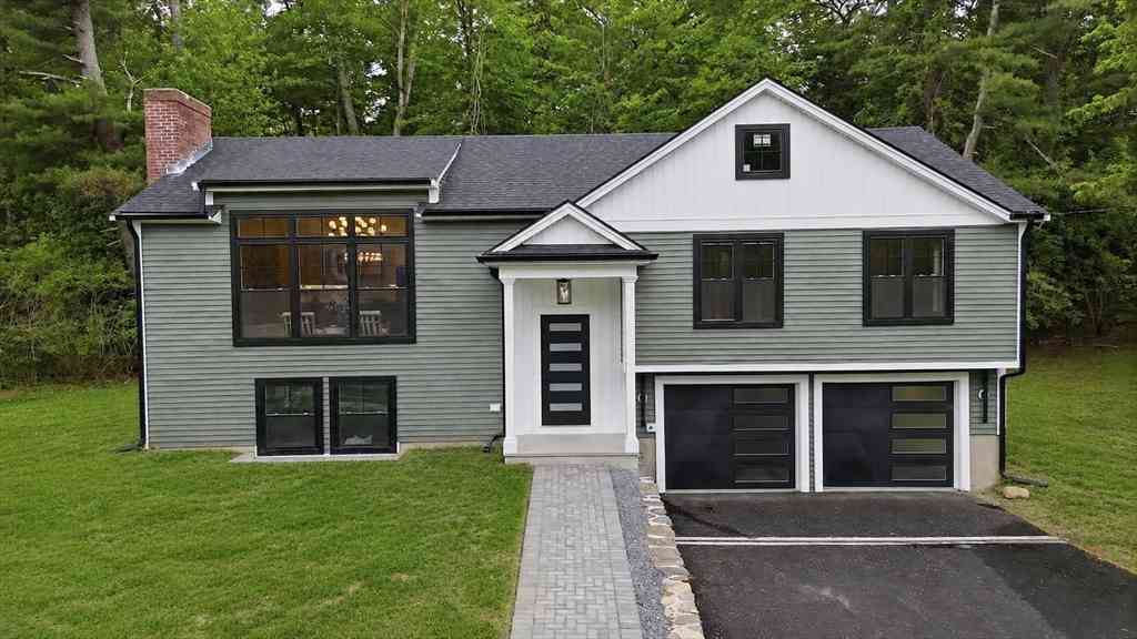 Homes For Sale - 11 Bromfield Road<br/> Acton, MA 01720