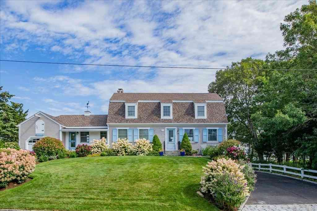 Homes For Sale - 150 Waterside Drive<br/> Falmouth, MA 02556
