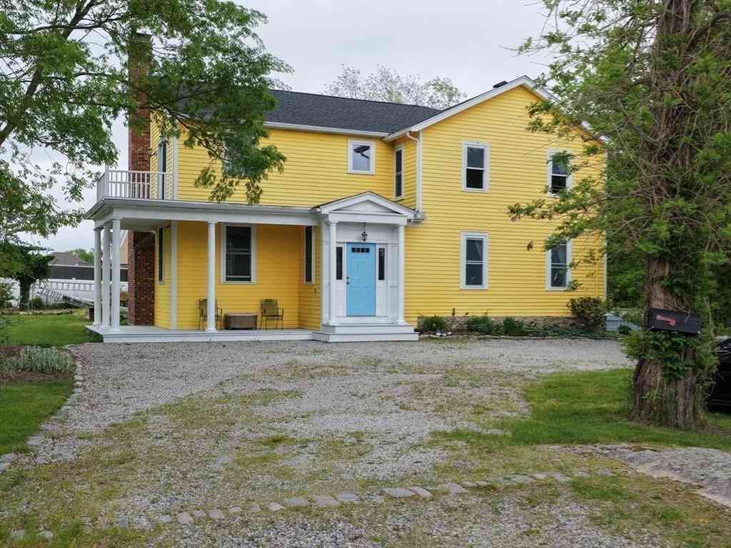 Homes For Sale - 56 Canterbury St<br/> Hingham, MA 02043
