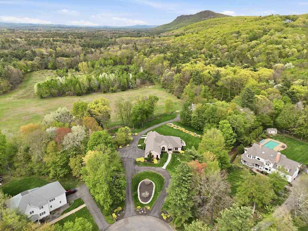 Homes For Sale - 33 Labrie Lane<br/> Hampden County, Holyoke, MA 01040