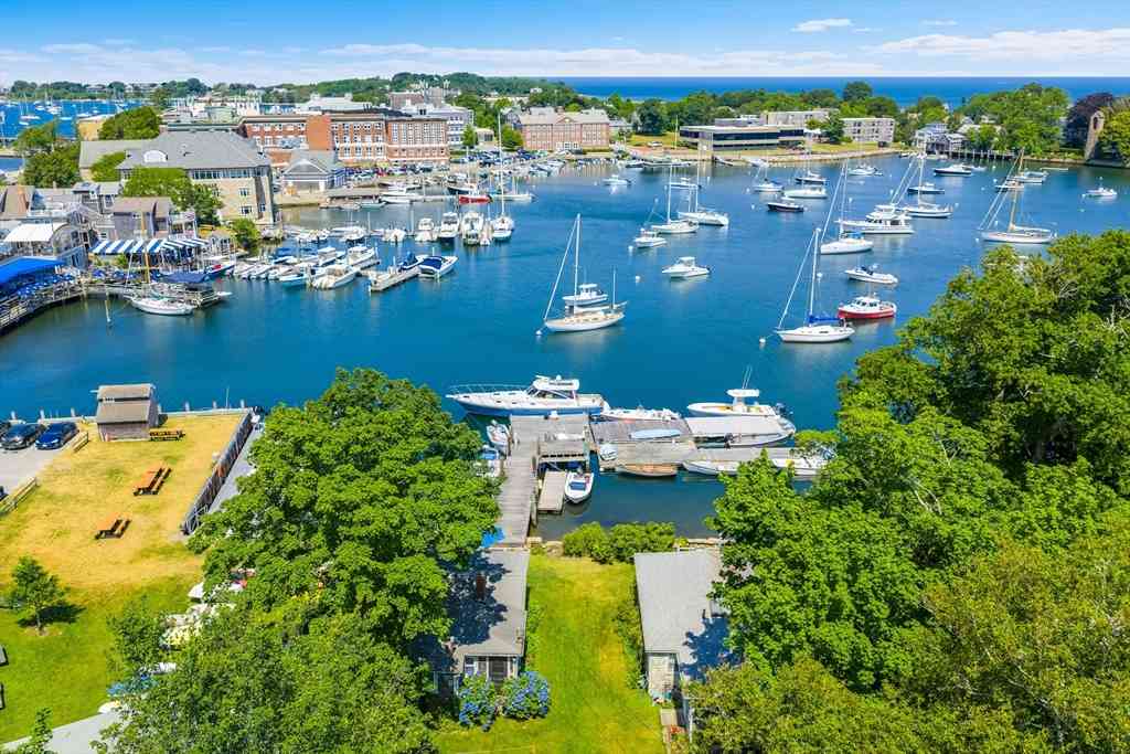 Homes For Sale - 14 School St<br/> Barnstable County, Falmouth, MA 02543