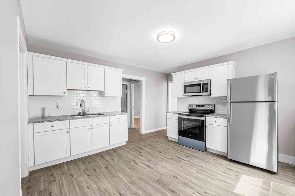 Multifamily For Sale - 12-14 Carver St<br/> Springfield, MA 01108