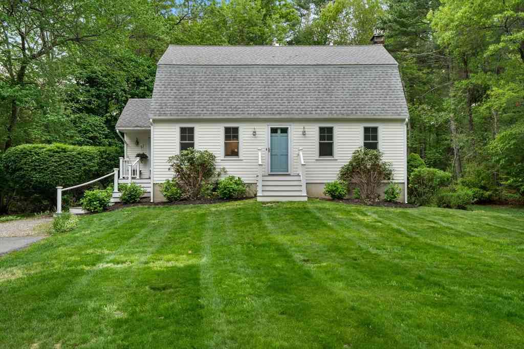 Homes For Sale - 216 Autumn Ave<br/> Duxbury, MA 02332