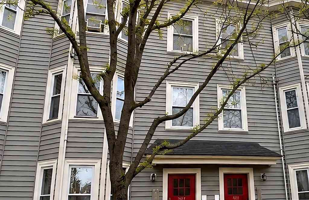 Condo For Rent - 309 Elm Street #1<br/> Cambridge, MA 02139