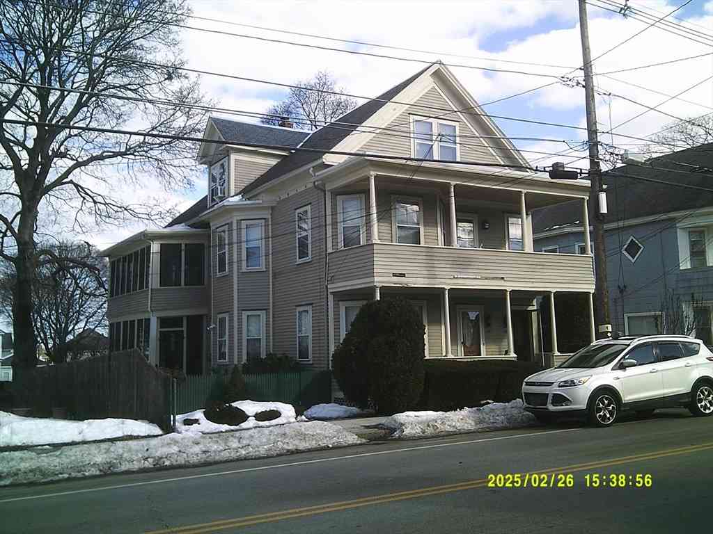 Apartment For Rent - 404 Stevens Street #2<br/> Lowell, MA 01851