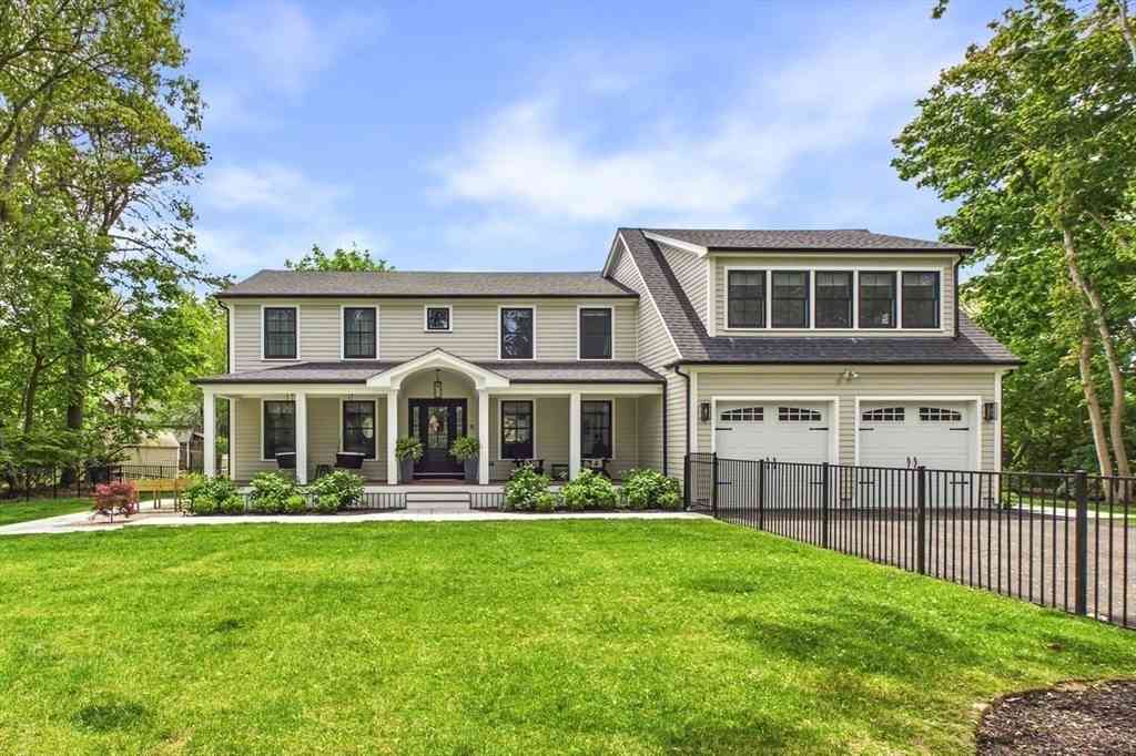Homes For Sale - 11 Vinal Ave<br/> Plymouth, MA 02360