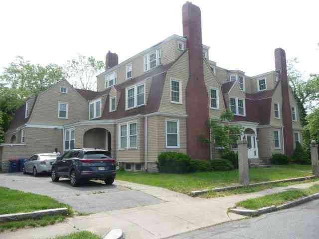 Homes For Sale - 52 Ash St<br/> New Bedford, MA 02740