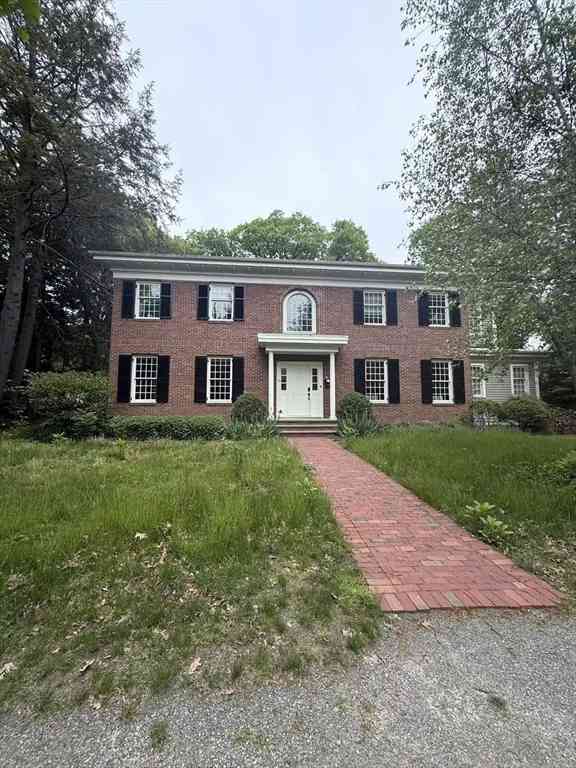 Homes For Rent - 15 Cedar Rd<br/> Brookline, MA 02467