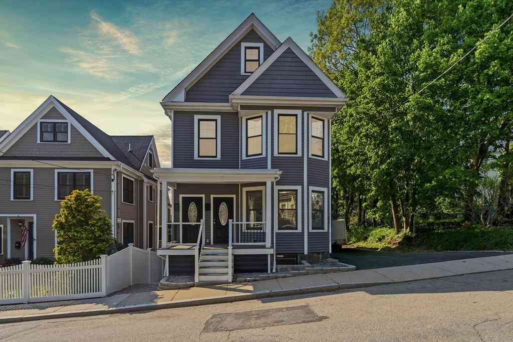 Condo For Sale - 9 June St #2<br/> Boston, MA 02131