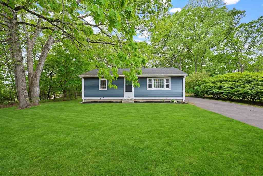 Homes For Sale - 250 Mendon Rd<br/> North Attleboro, MA 02760