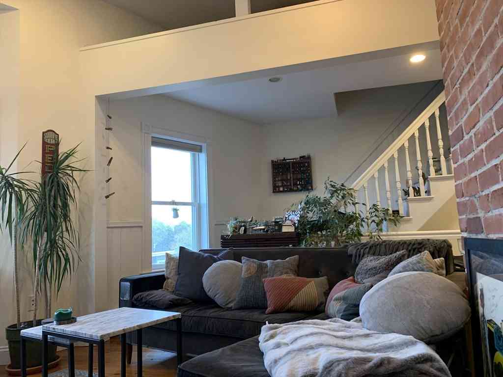 Condo For Rent - 100-A Hampshire Street #4<br/> Cambridge, MA 02139