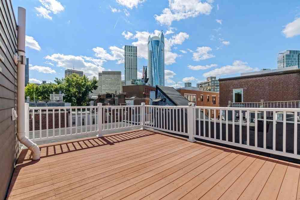 Condo For Sale - 11 Wiget St #4<br/> Boston, MA 02113