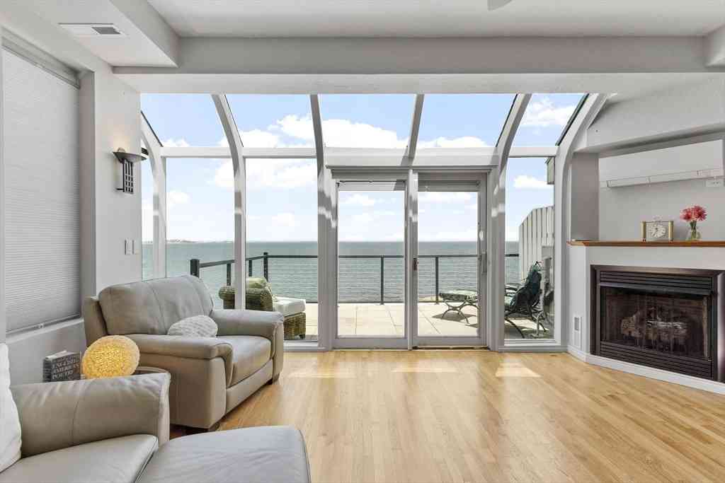 Condo For Sale - 40 Oceanside #40<br/> Hull, MA 02045
