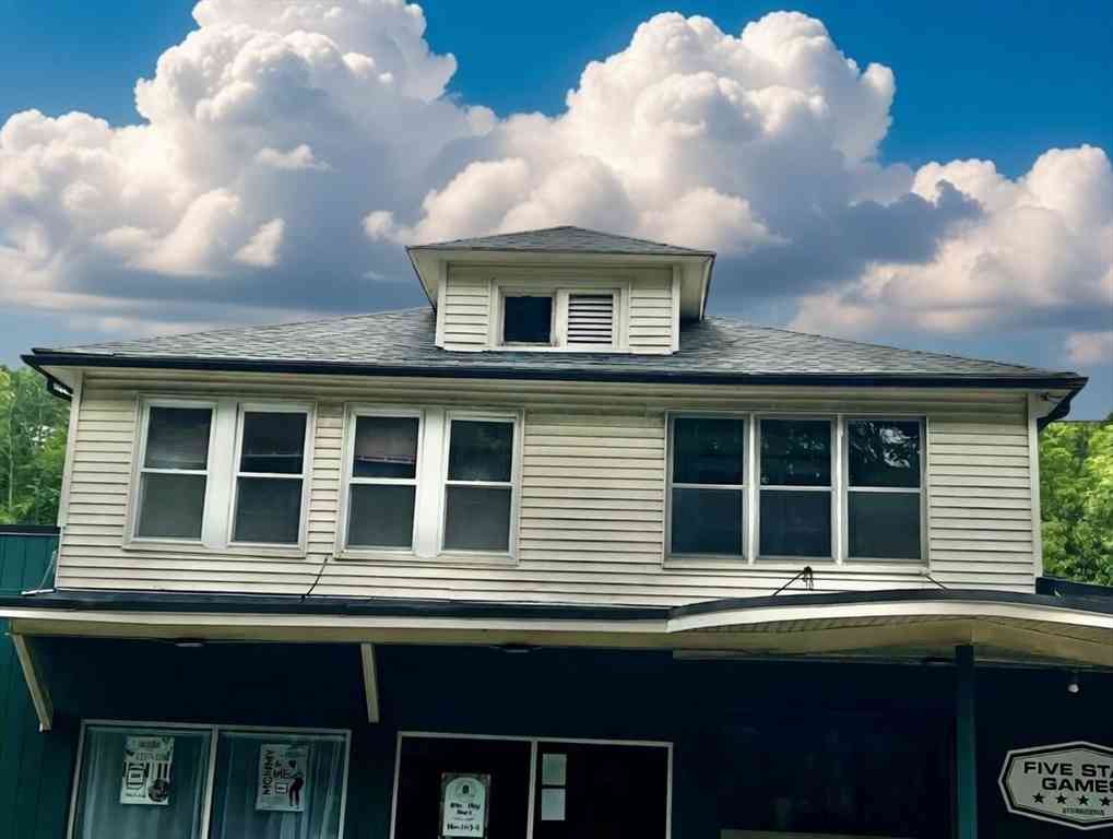 Apartment For Rent - 29 Brookfield Rd #1<br/> Worcester County, Sturbridge, MA 01518