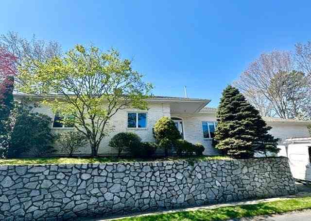 Homes For Sale - 66 Nells Pond Road<br/> Lynn, MA 01904