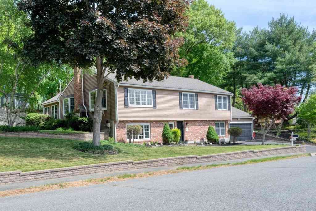 Homes For Sale - 19 Essex Heights Drive<br/> Norfolk County, Weymouth, MA 02188