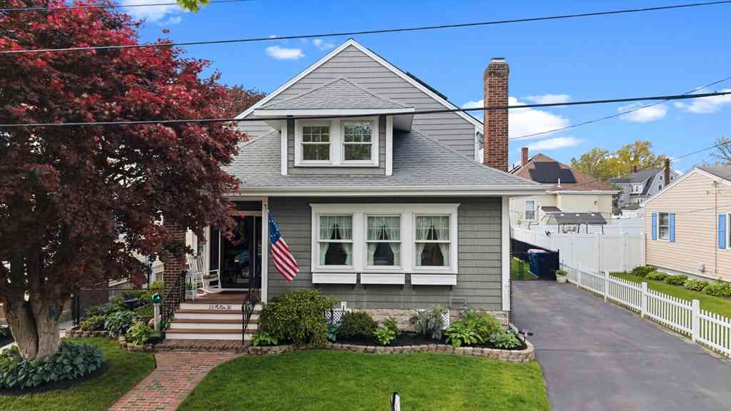 Homes For Sale - 23 Milton St<br/> New Bedford, MA 02740