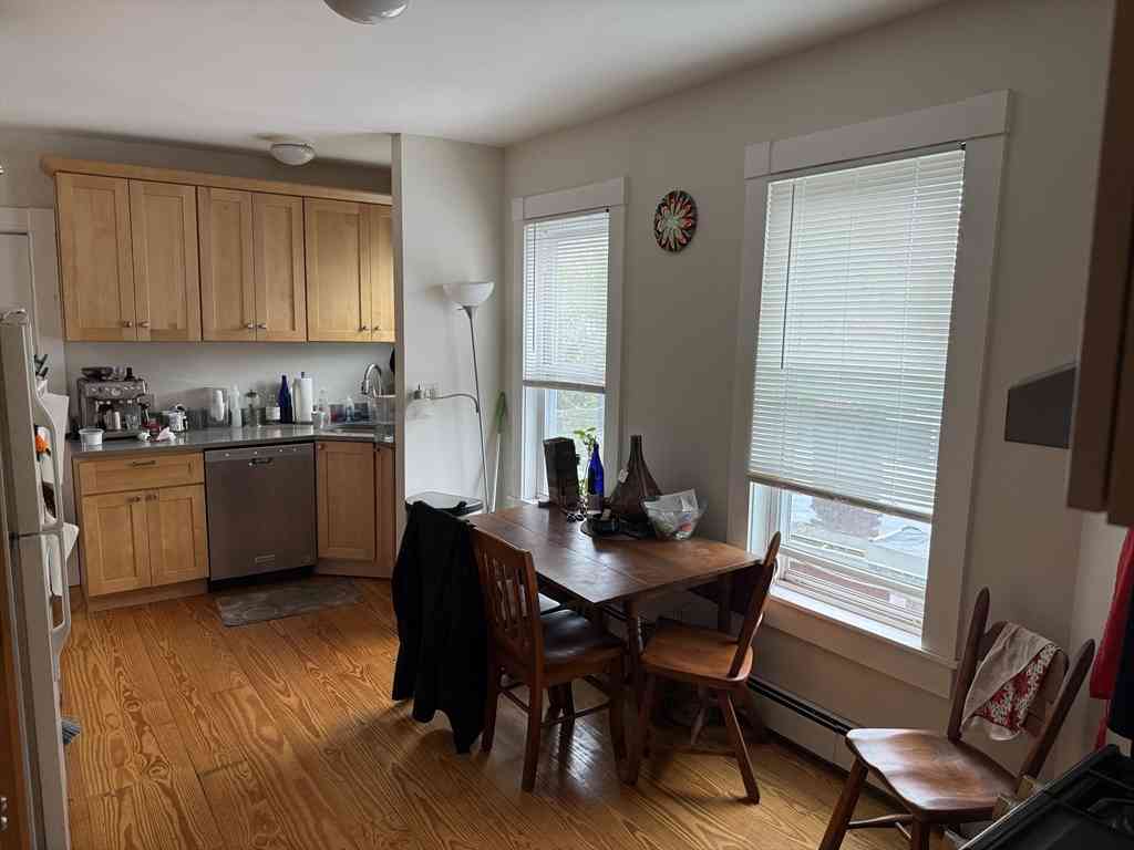 Condo For Sale - 89 Newton #4<br/> Somerville, MA 02143