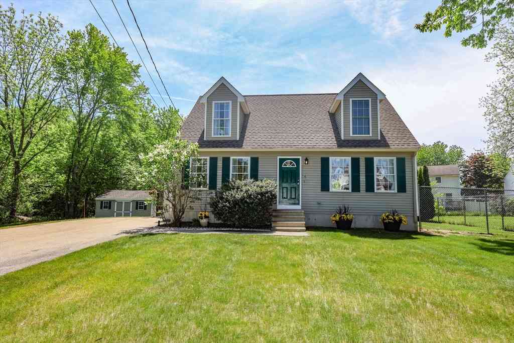 Homes For Sale - 4 Gambia Street<br/> Hudson, NH 03051