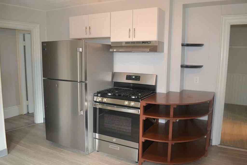 Apartment For Rent - 5 Laurel Street #5<br/> Somerville, MA 02143