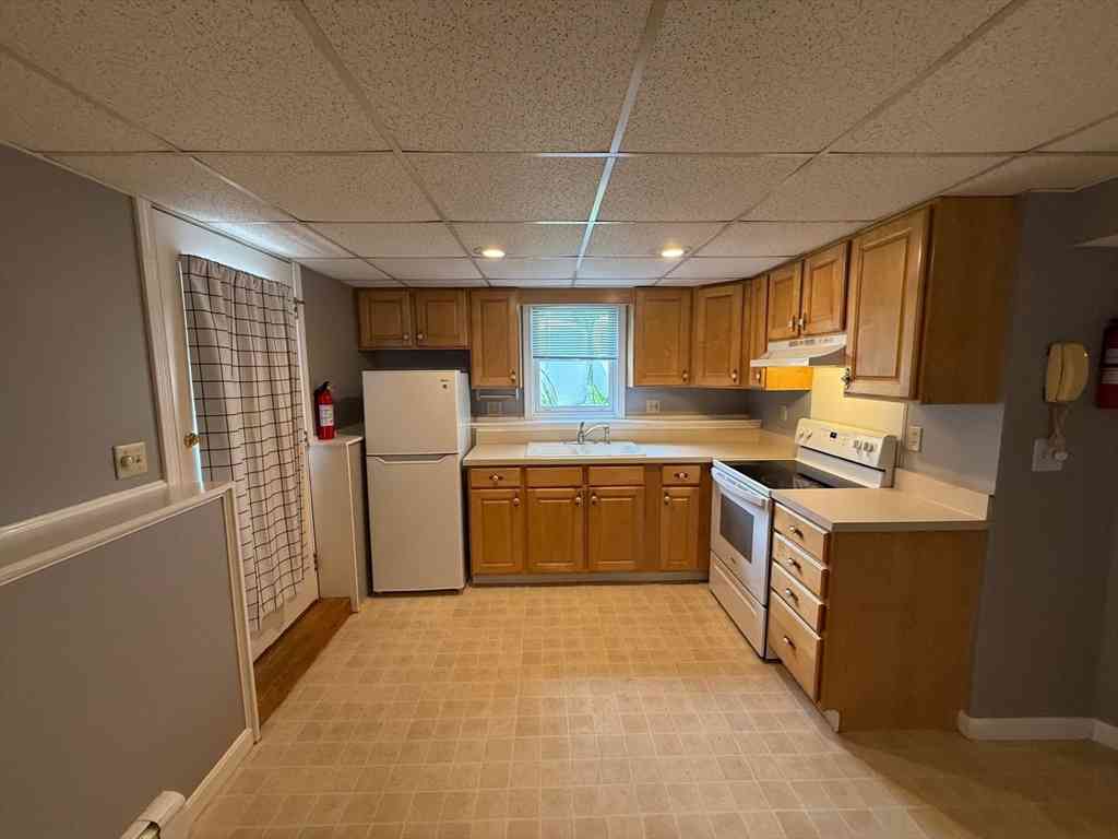 Apartment For Rent - 000 Summer Street #LL<br/> Weymouth, MA 02188