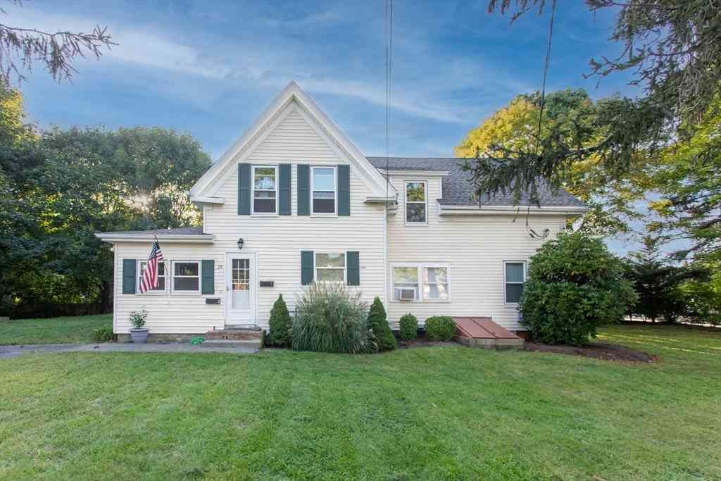 Homes For Rent - 19 Prospect St #1<br/> Kingston, MA 02364