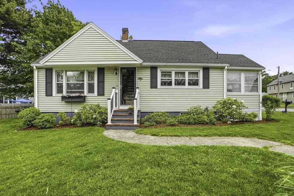 Homes For Sale - 2 Walker Ave<br/> Worcester County, Milford, MA 01757