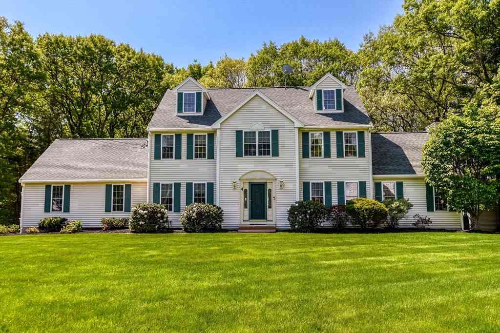 Homes For Sale - 4 Dorset Drive<br/> Walpole, MA 02032