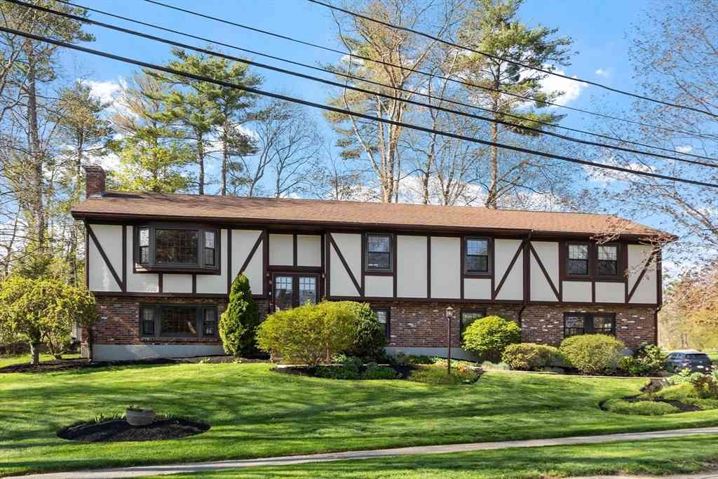 Homes For Sale - 15 Kennel Hill Drive<br/> Beverly, MA 01915