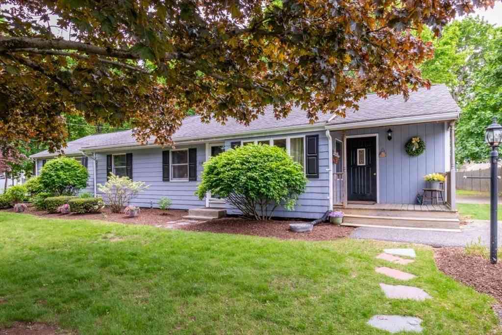 Homes For Sale - 118 Bruce Rd<br/> Walpole, MA 02081