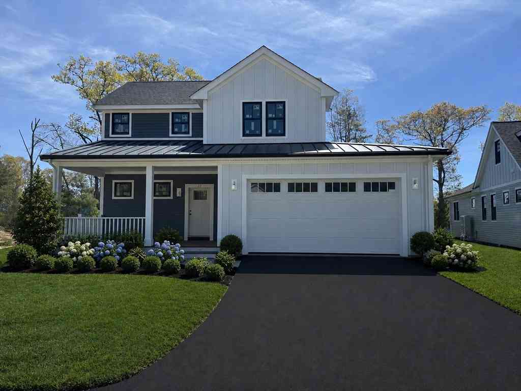 Homes For Sale - 23 Josiah Path<br/> Falmouth, MA 02540
