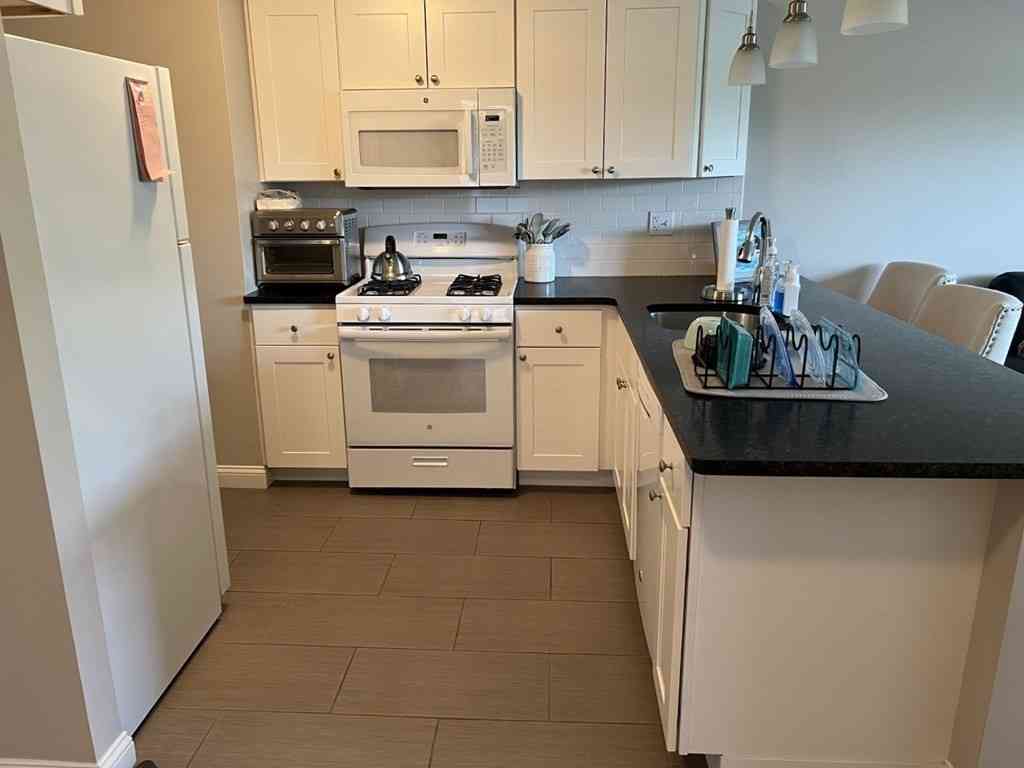 Apartment For Rent - 559 Willard Street #6<br/> Quincy, MA 02170