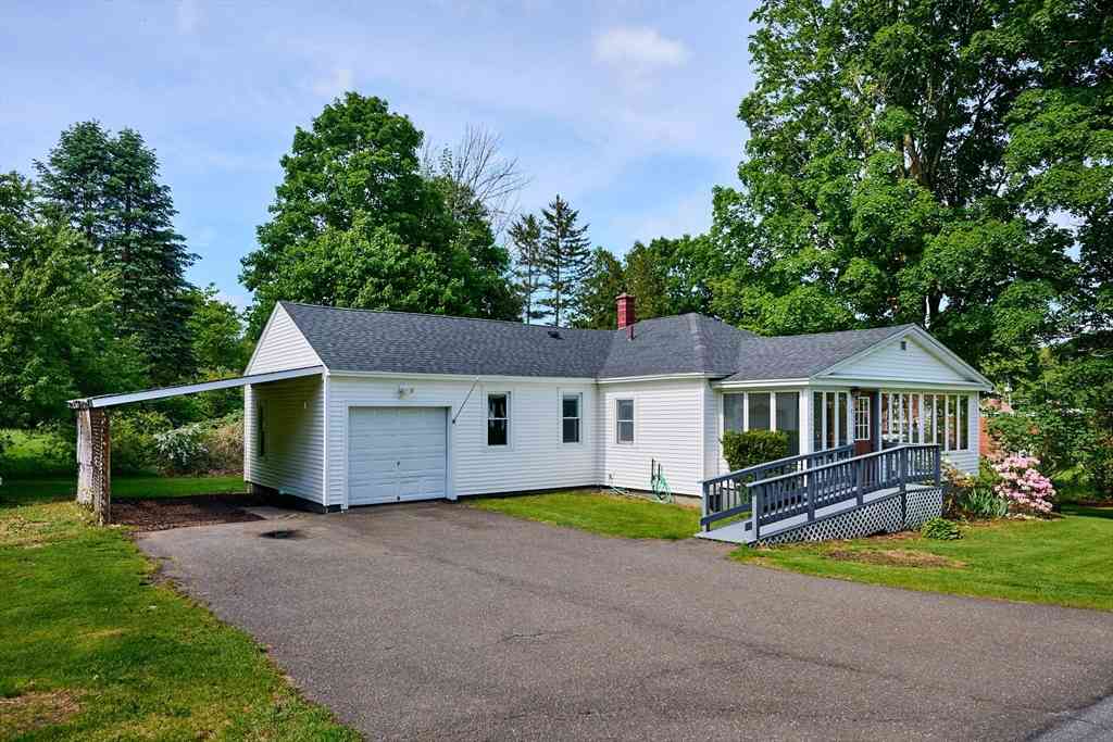 Homes For Sale - 4 Petticoat Hill Rd<br/> Hampshire County, Williamsburg, MA 01096