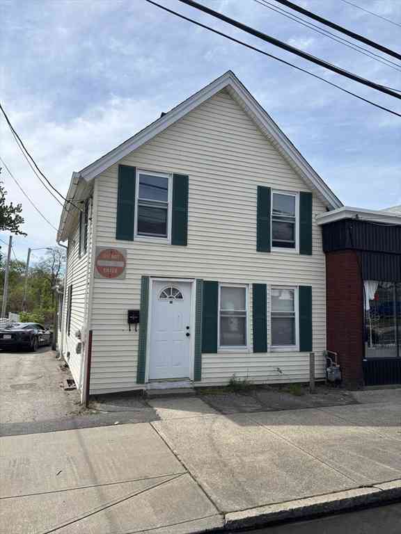 Homes For Rent - 14 Sheridan St #1<br/> Chicopee, MA 01020