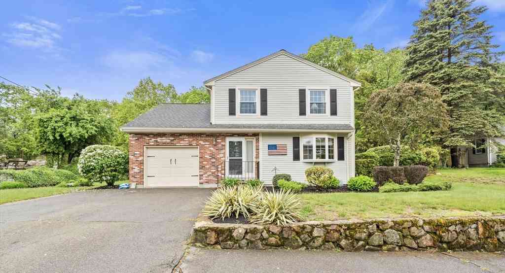 Homes For Sale - 71 Sheilas Way<br/> Lynn, MA 01904