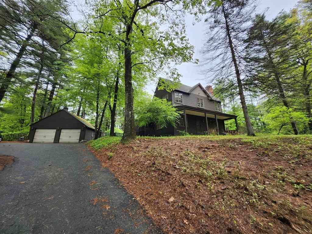 Homes For Sale - 49 Robbins Rd<br/> Hampden County, Monson, MA 01057