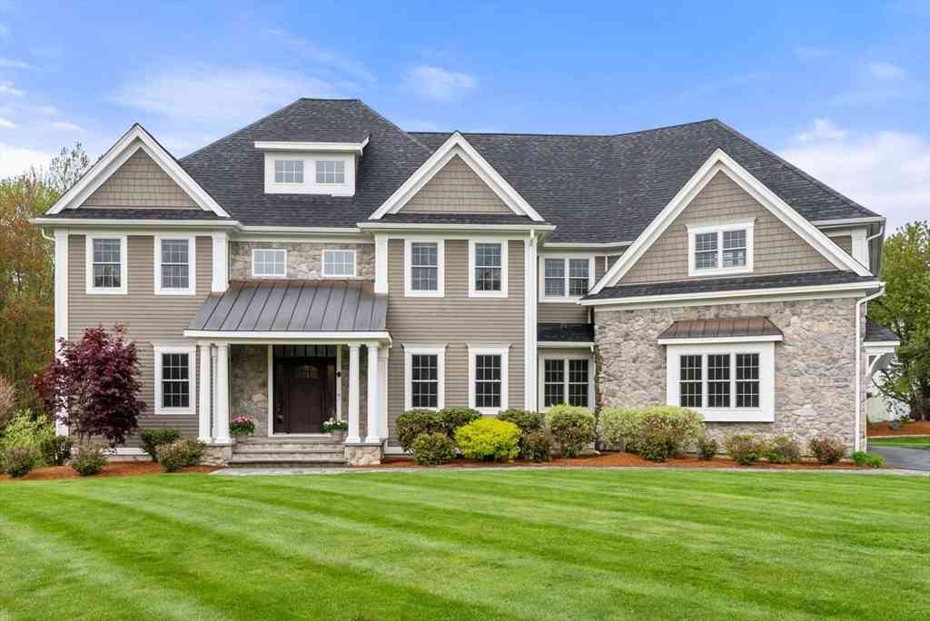 Homes For Sale - 7 Metcalf Ln<br/> Worcester County, Southborough, MA 01772