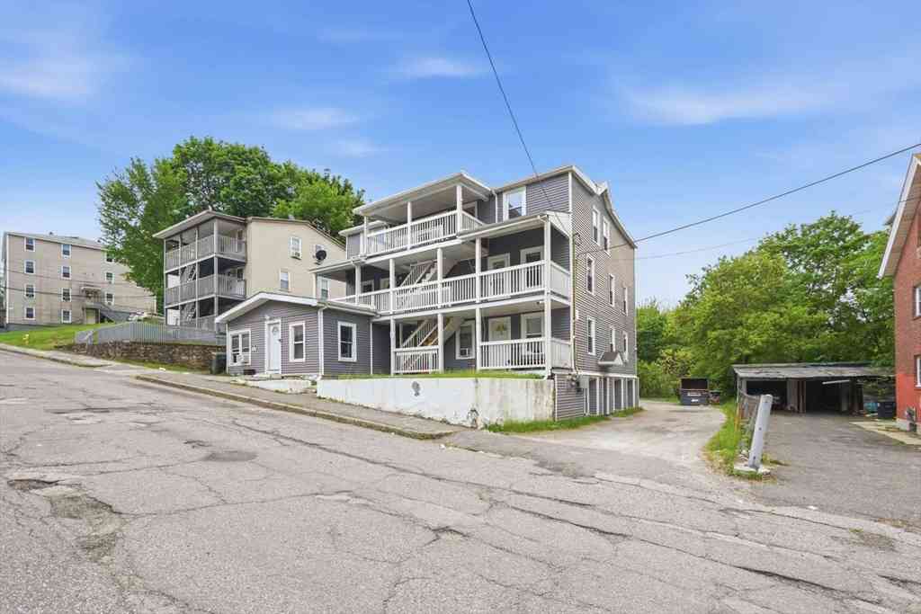 Homes For Rent - 88 Cross St<br/> Southbridge, MA 01550