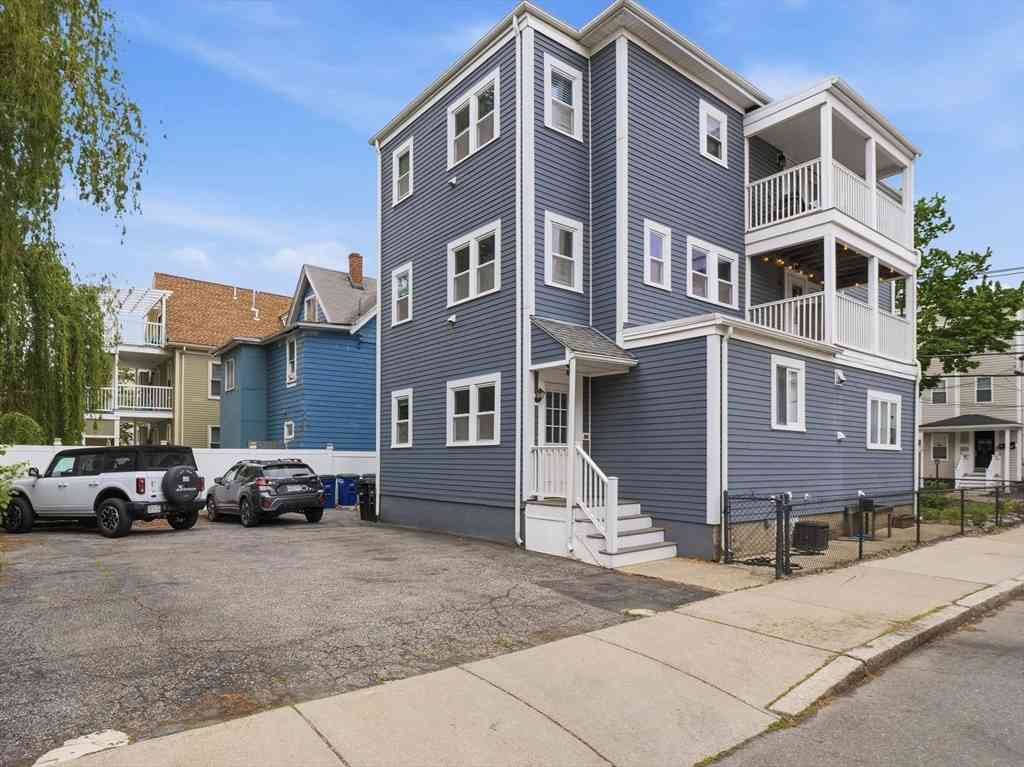 Condo For Sale - 68 Wheatland St #2<br/> Somerville, MA 02145