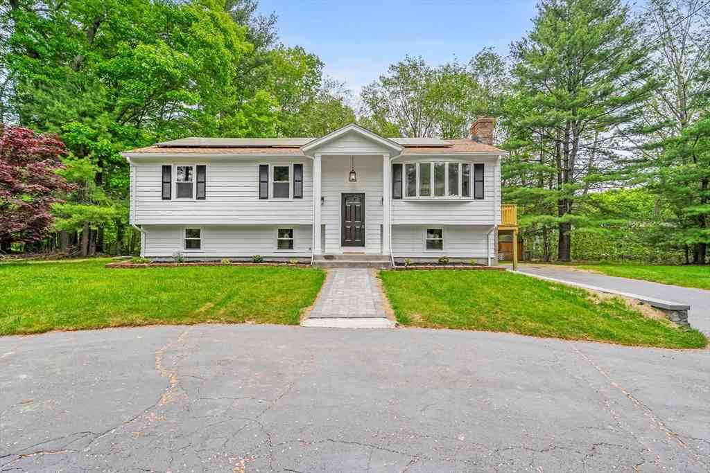 Homes For Sale - 214 Pike Ave<br/> Attleboro, MA 02703
