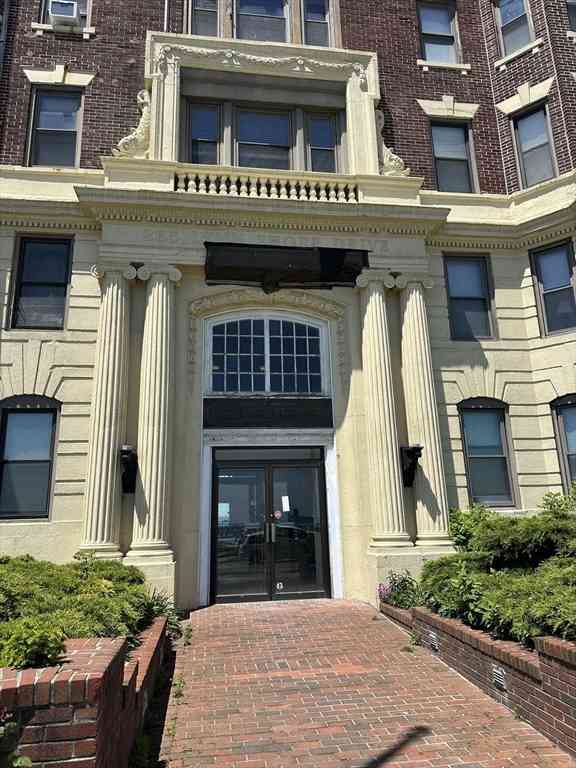 Condo For Sale - 285 Lynn Shore Drive #308<br/> Lynn, MA 01902