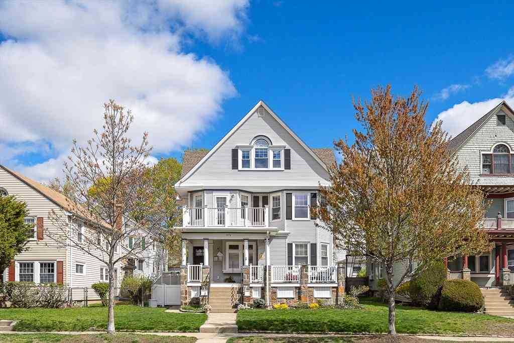 Condo For Sale - 979 South St #2<br/> Boston, MA 02131