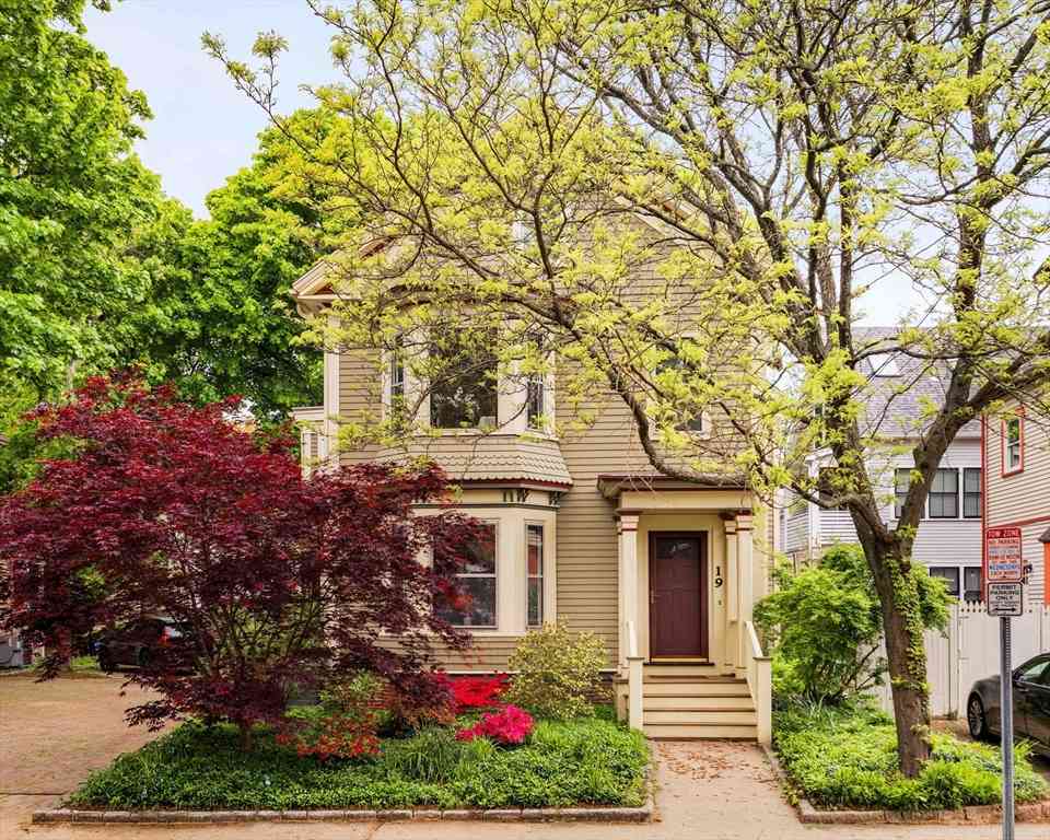 Condo For Sale - 19 Day Street #1<br/> Somerville, MA 02144