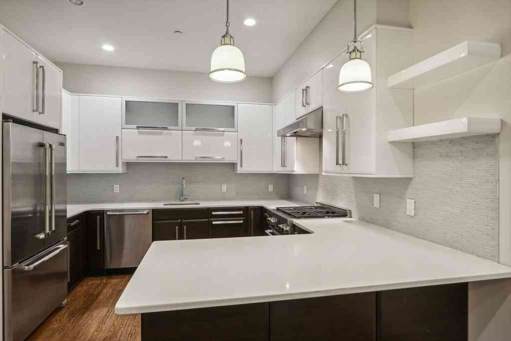 Condo For Rent - 1471 Beacon St #2<br/> Brookline, MA 02446