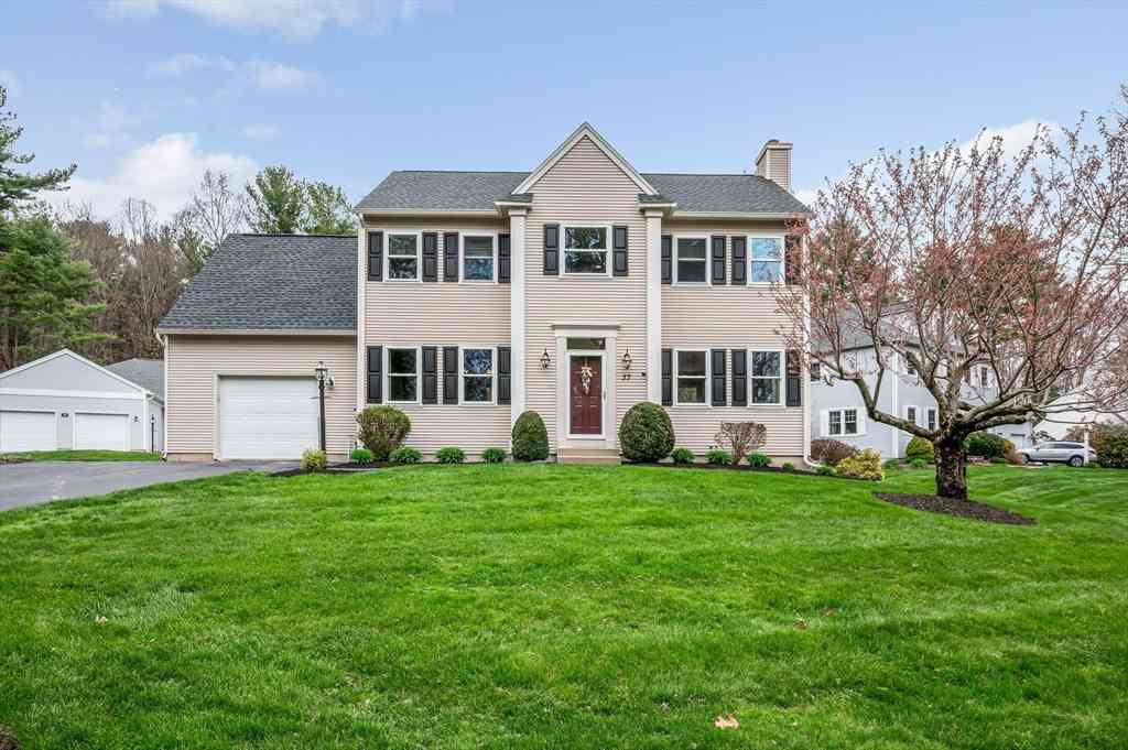Homes For Sale - 37 Beechwood Dr<br/> Haverhill, MA 01832