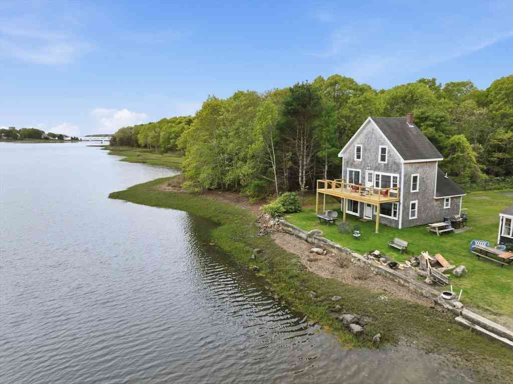 Homes For Sale - 63 Oakdale Ave<br/> Marion, MA 02738