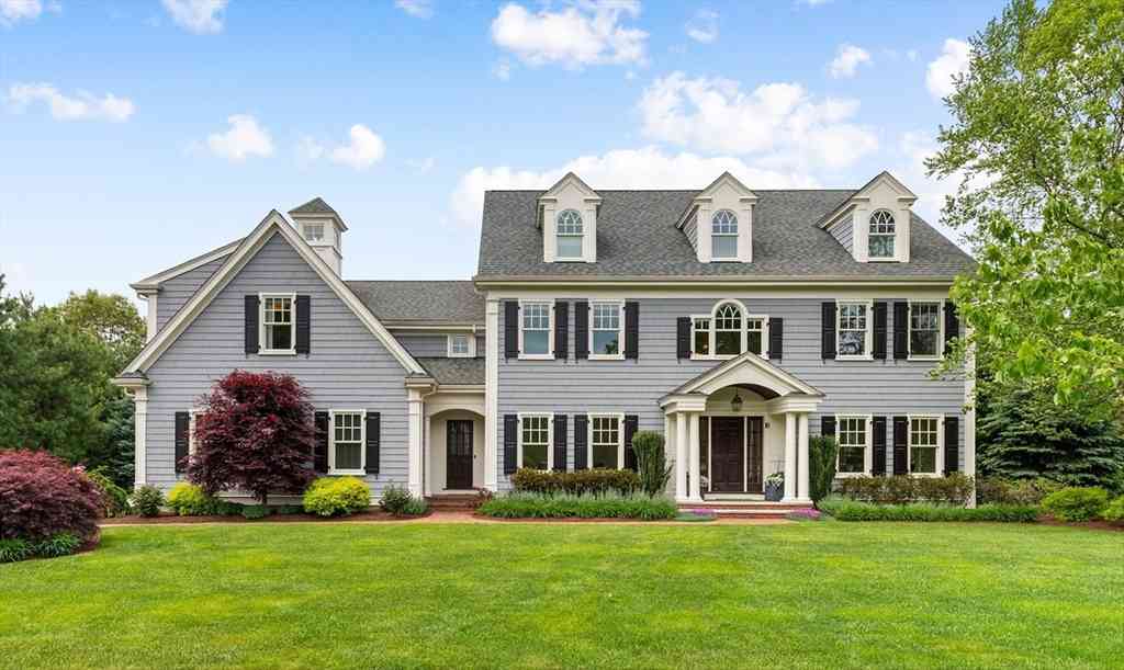 Homes For Sale - 10 Victory Garden Way<br/> Lexington, MA 02420